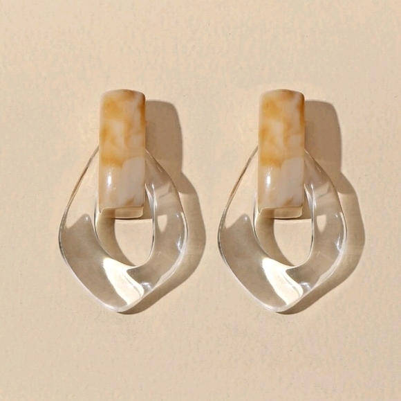 Hollow Drop Clear Earrings - Picture 2 of 9